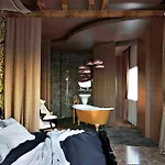 S419 Love Nest